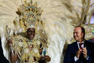 El diseñador teldense Nauzet Afonso vuela con éxito en el Carnaval capitalino (Foto TA)